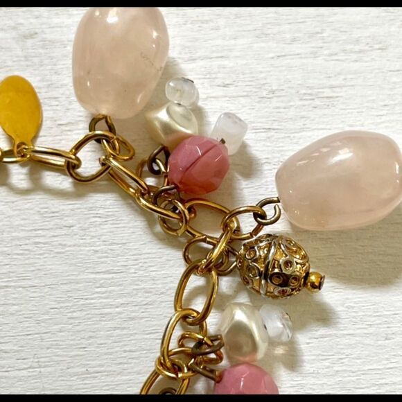 Premier Design gold tone pink beaded bracelet - Picture 6 of 8